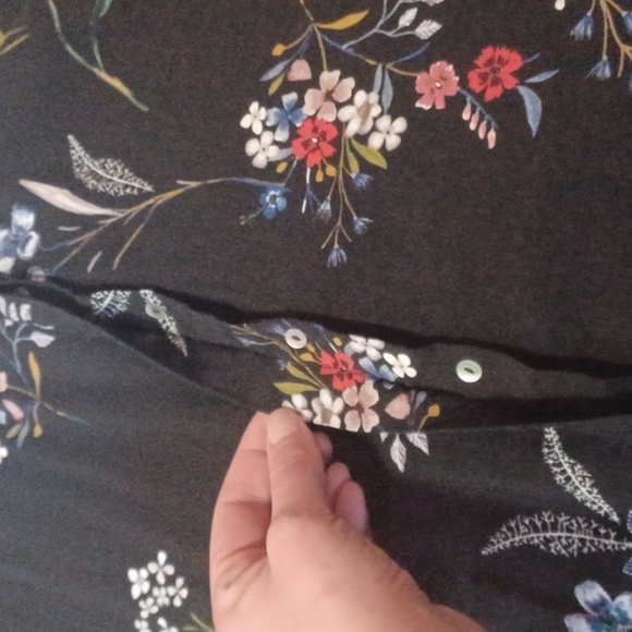 Stradivarius 3/4 Sleeve Button Up Top - Picture 9 of 15